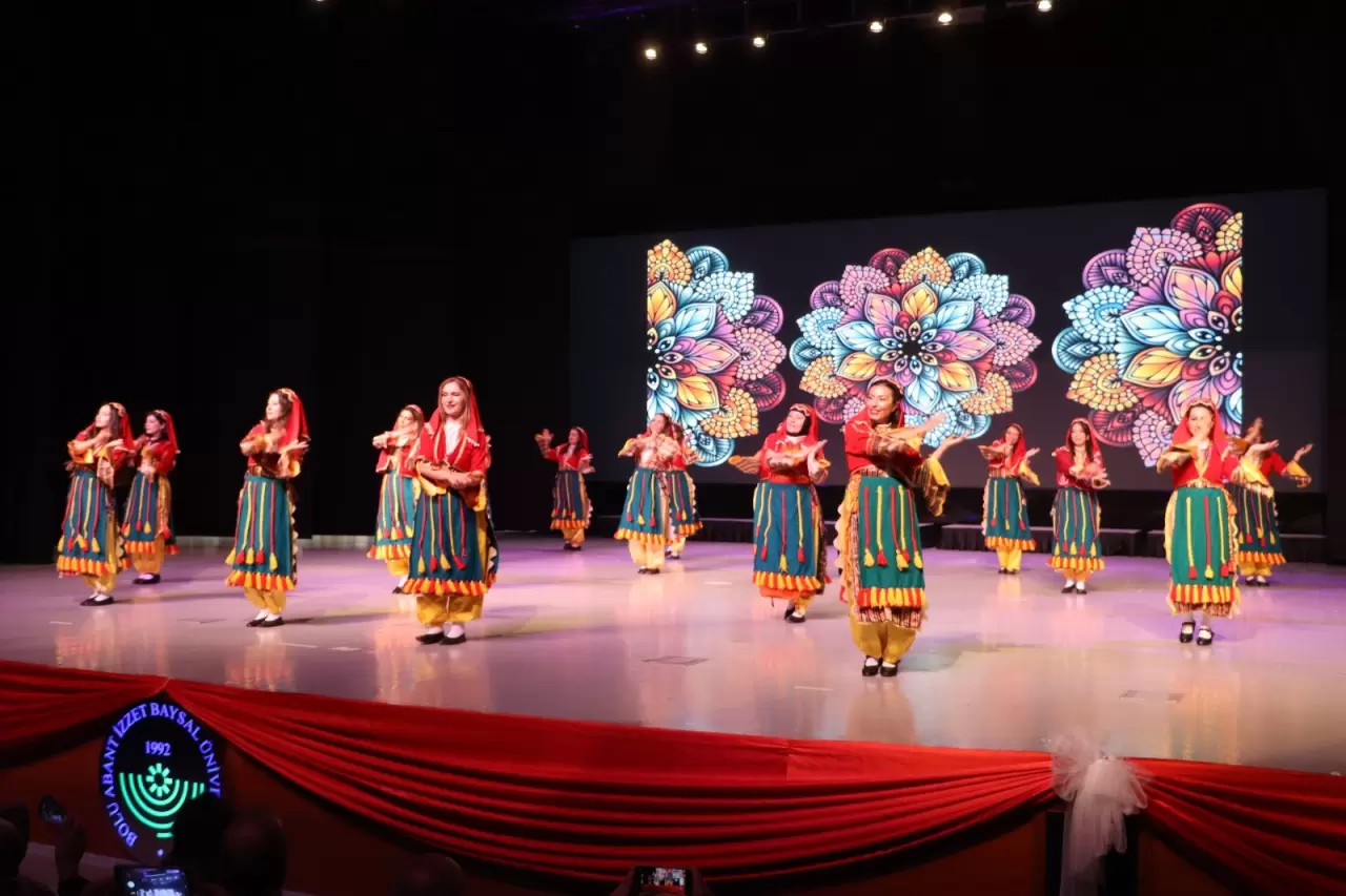 "Sanatın Işığında Öğretmenler" programı büyük beğeni topladı 1