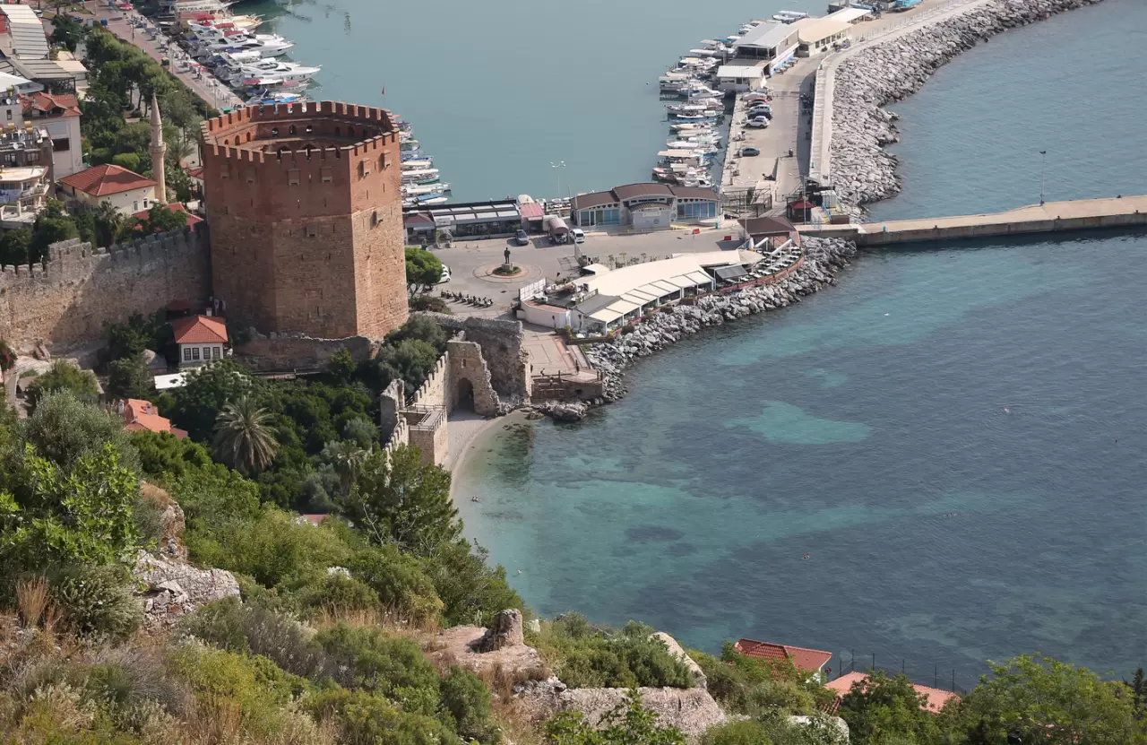 Soğukkapı Plajı ziyaretçilerini tarihi yolculuğa çıkarıyor 1
