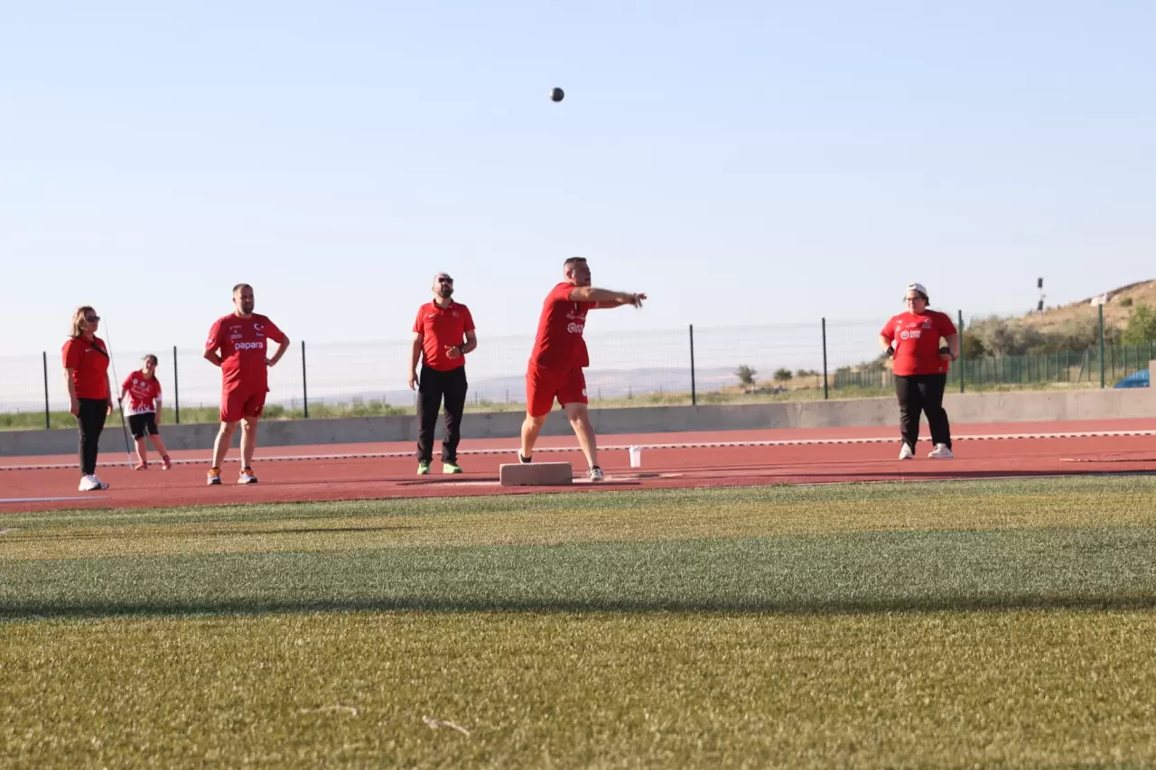 Down sendromlu "madalya avcısı" yeni başarılara hazırlanıyor 3