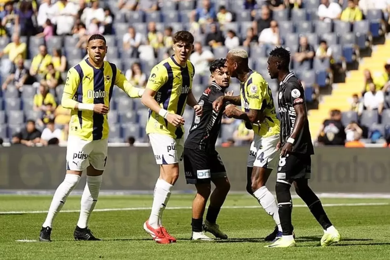 Fenerbahçe-Konyaspor maçı sonrası kritik sözler! 16