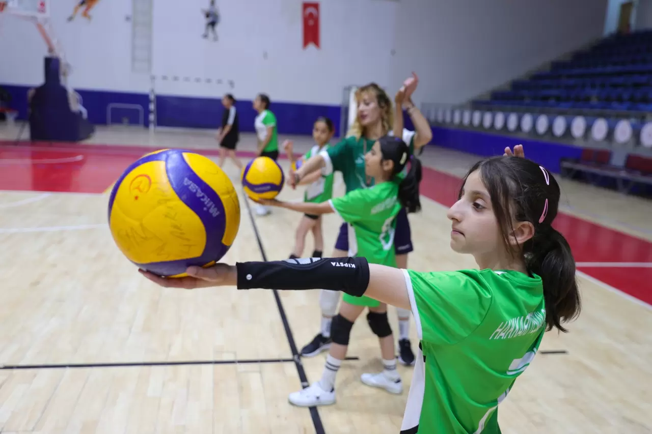 Yeşilay Kulübü, sporla bağımlılığın önüne geçiyor 1