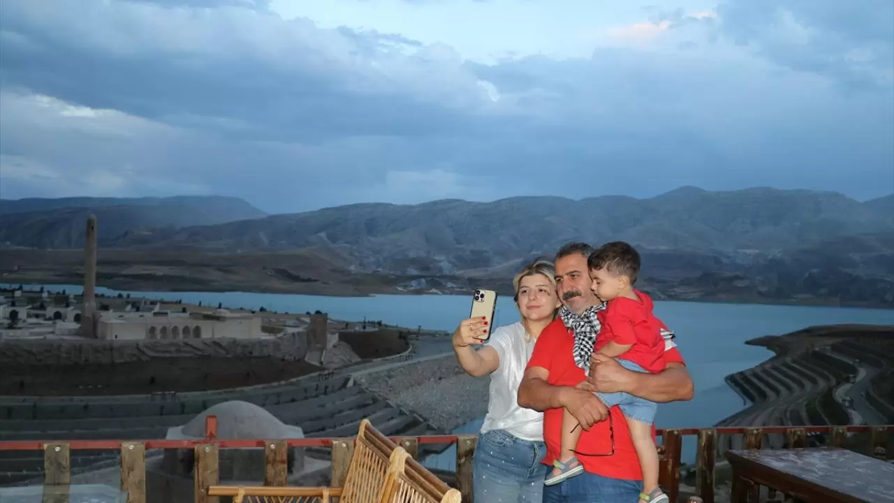 Tarihi Hasankeyf ilçesinde bayramda ziyaretçilerini ağırlamaya hazırlanıyor 4