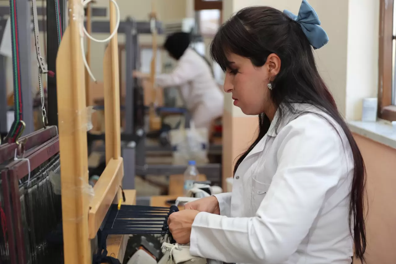 Kadın ustalar "şal şapik" kumaşını yaşatmak için tezgah başında 1