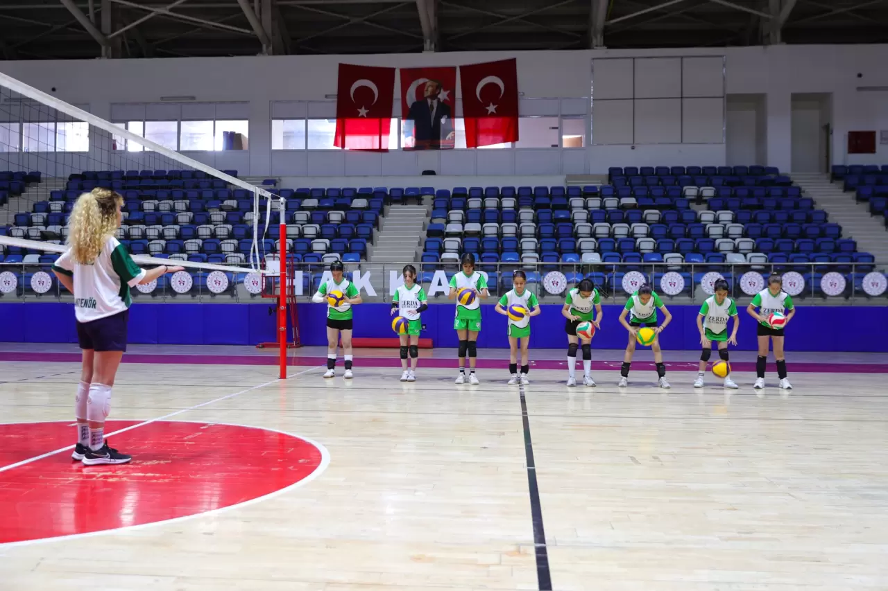 Yeşilay Kulübü, sporla bağımlılığın önüne geçiyor 2