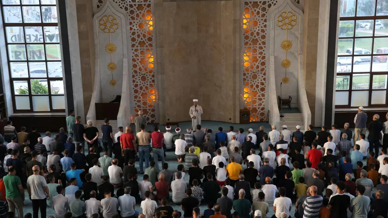 İl il Kurban Bayramı namazı saatleri 2025 14