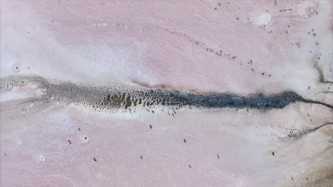 Tuz Gölü pembe renge büründü 2