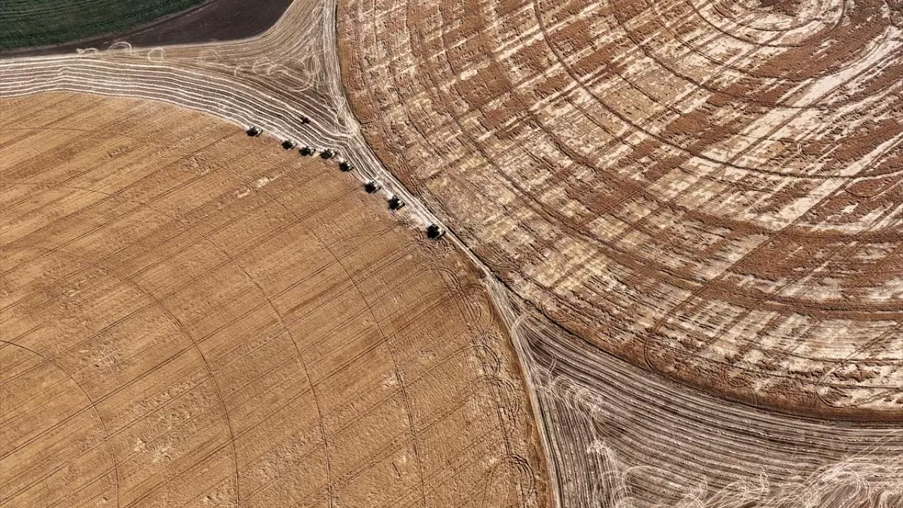 Konya'nın devasa dairesel tarlalarında hasat tamamlandı 4