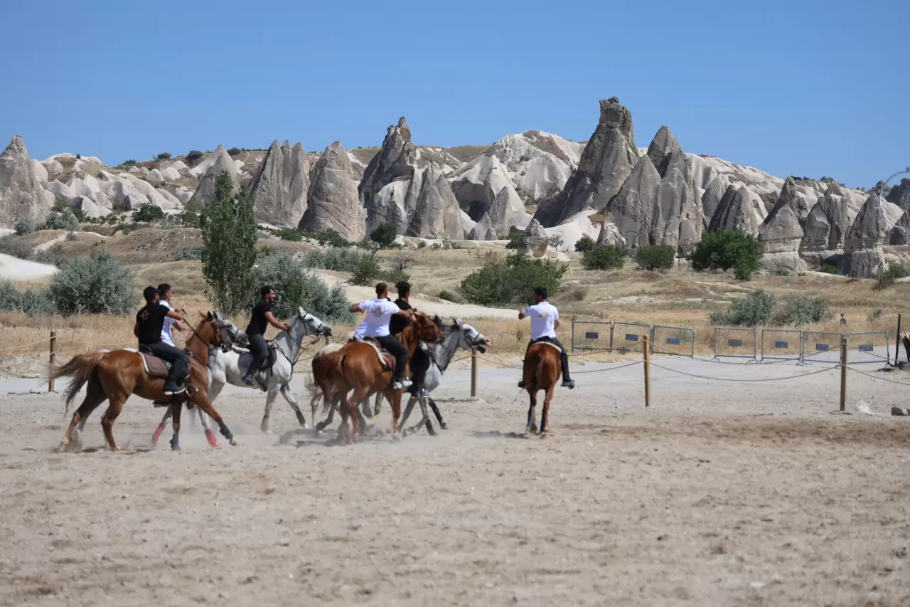 Kapadokya’da güzel atlar podyuma çıktı 1