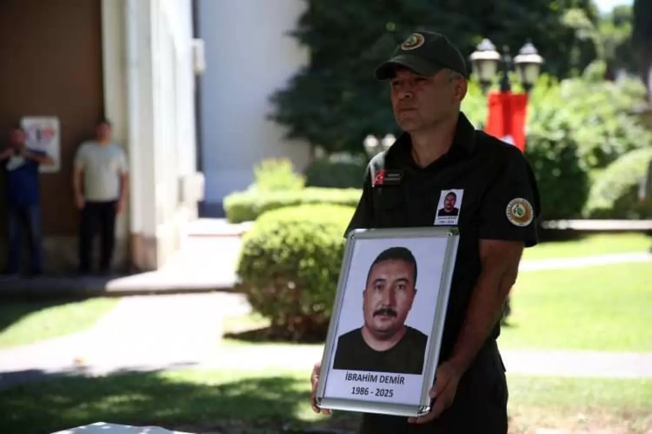 Orman şehidi son yolculuğuna uğurlandı... 7