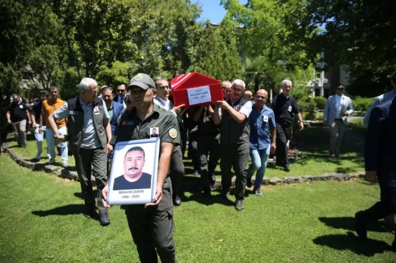 Orman şehidi son yolculuğuna uğurlandı... 8