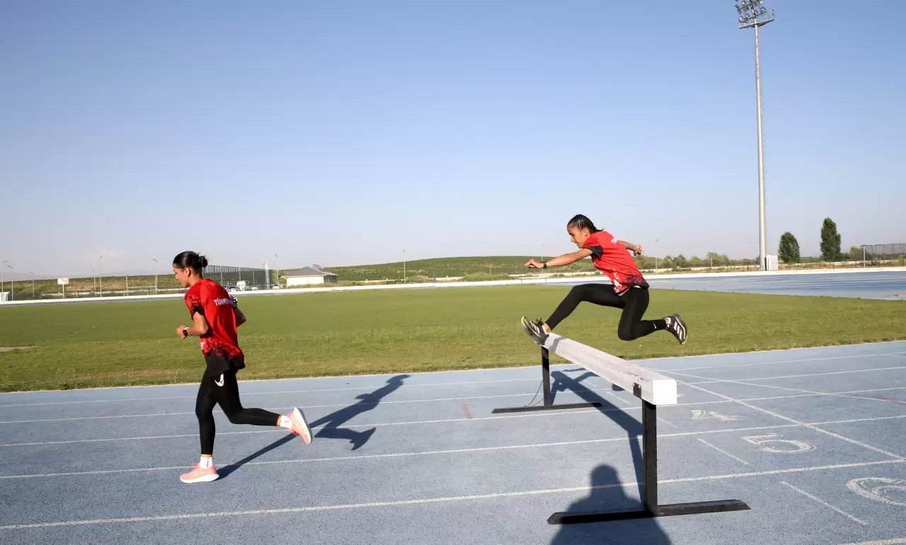 Muşlu rekortmen 3 ülkede şampiyonluk yaşamak için hazırlanıyor 3