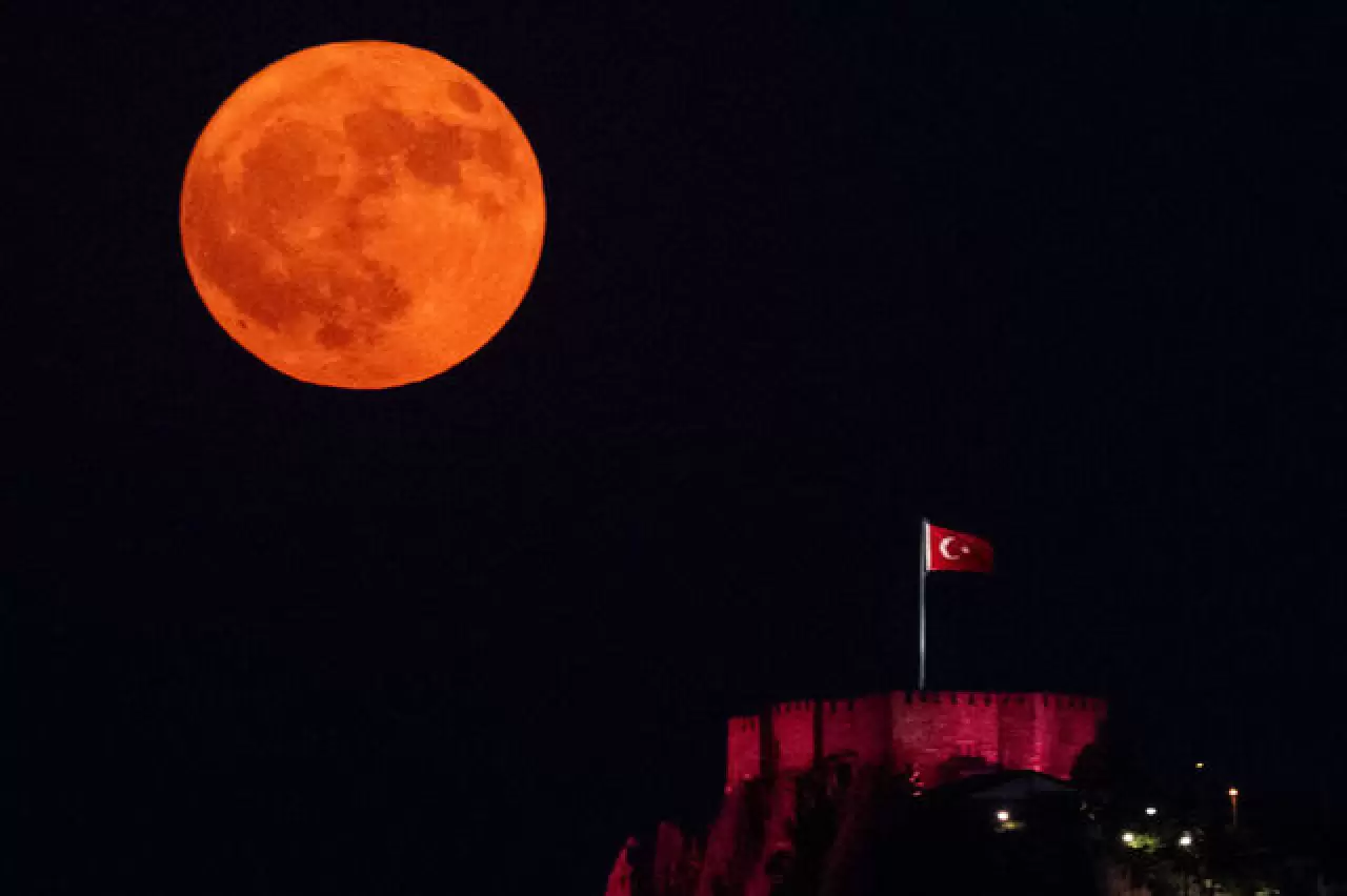 Türkiye'den Dolunay manzaraları 8