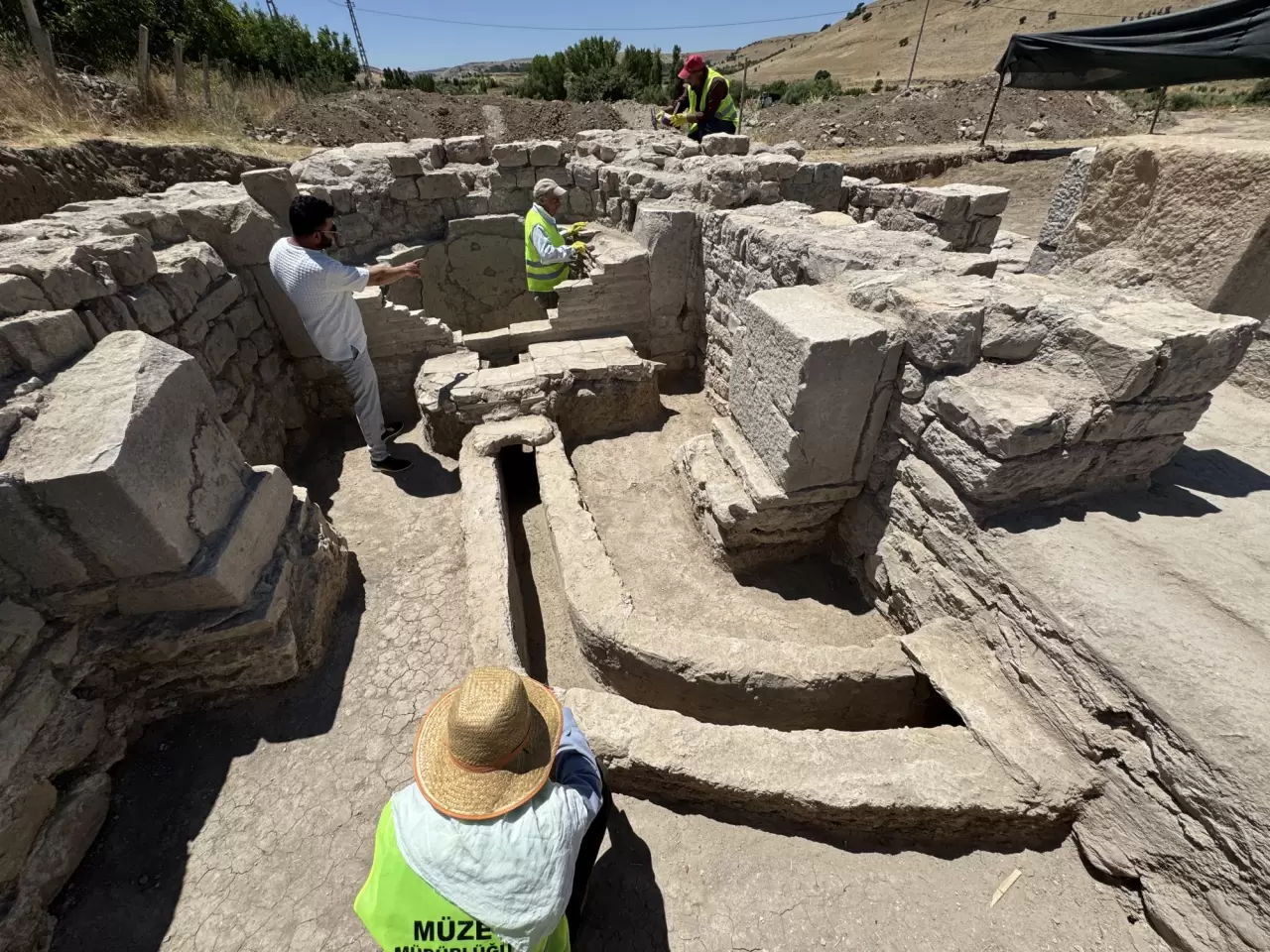 1700 yıllık hamam gün yüzüne çıkartıldı 6