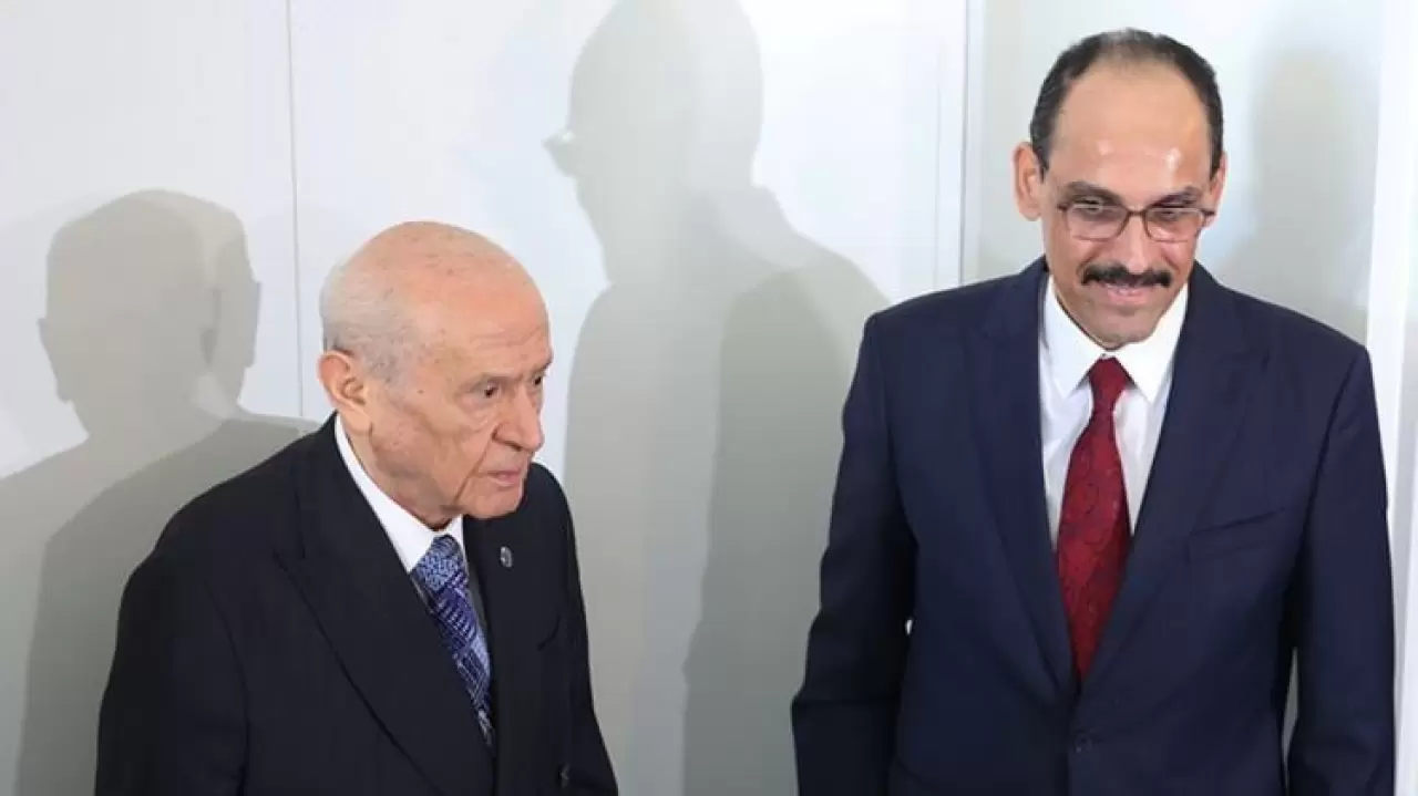 İbrahim Kalın’ın yanından ayırmadığı siyah çantanın sırrı ne? 6