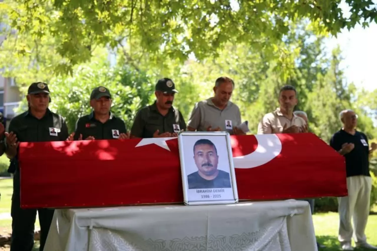 Orman şehidi son yolculuğuna uğurlandı... 2