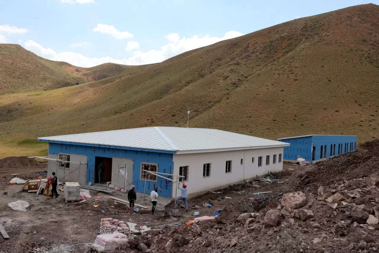 Doğal yaşam alanında 1600den fazla köpek barınıyor 1