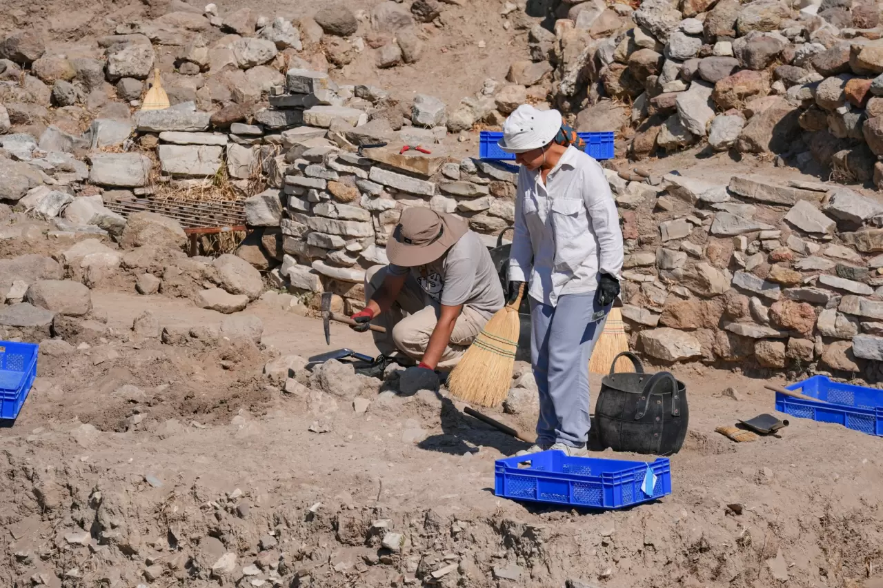 Su altında kalan binlerce yıllık liman üzerinde arkeoloji çalışmaları sürüyor 1