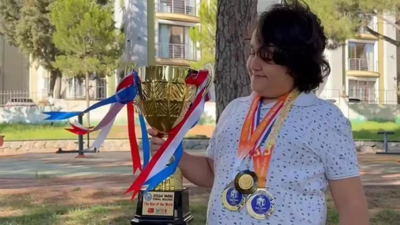 Daha önce hiçbir Türk bu ünvanı alamamıştı 4