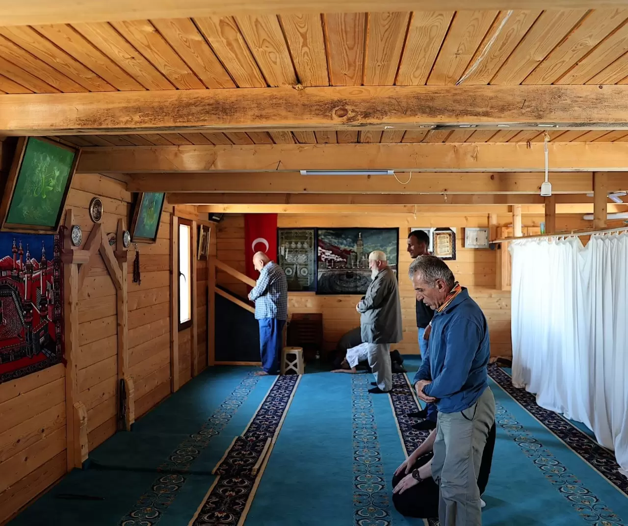 "Uçurumdaki mescit" doğa tutkunları ve dağcıların rotasında 7