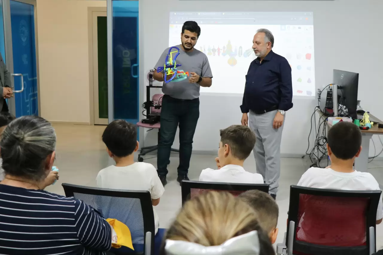 Genç zihinler tatillerini ekranlardan uzakta, teknoloji öğrenerek geçirdiler 5