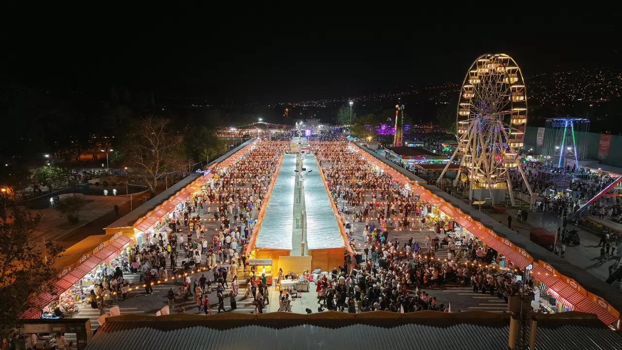 Kahramanmaraş'taki "Uluslararası Geleneksel Ağustos Fuarı" 11 günde 750 bini aşkın ziyaretçi ağırladı 4