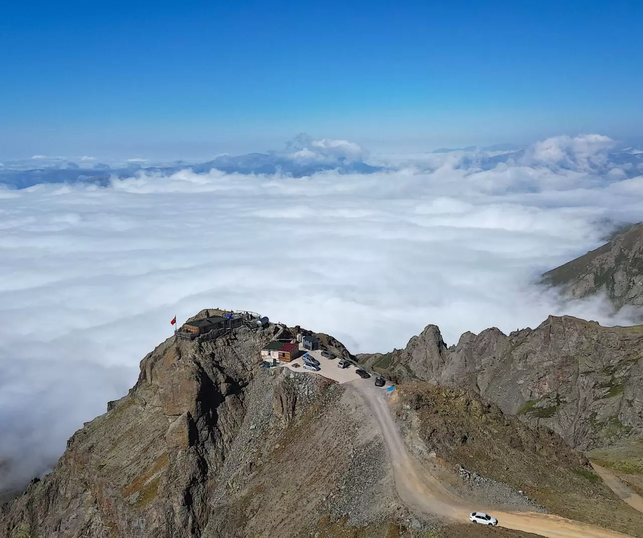 "Uçurumdaki mescit" doğa tutkunları ve dağcıların rotasında 3