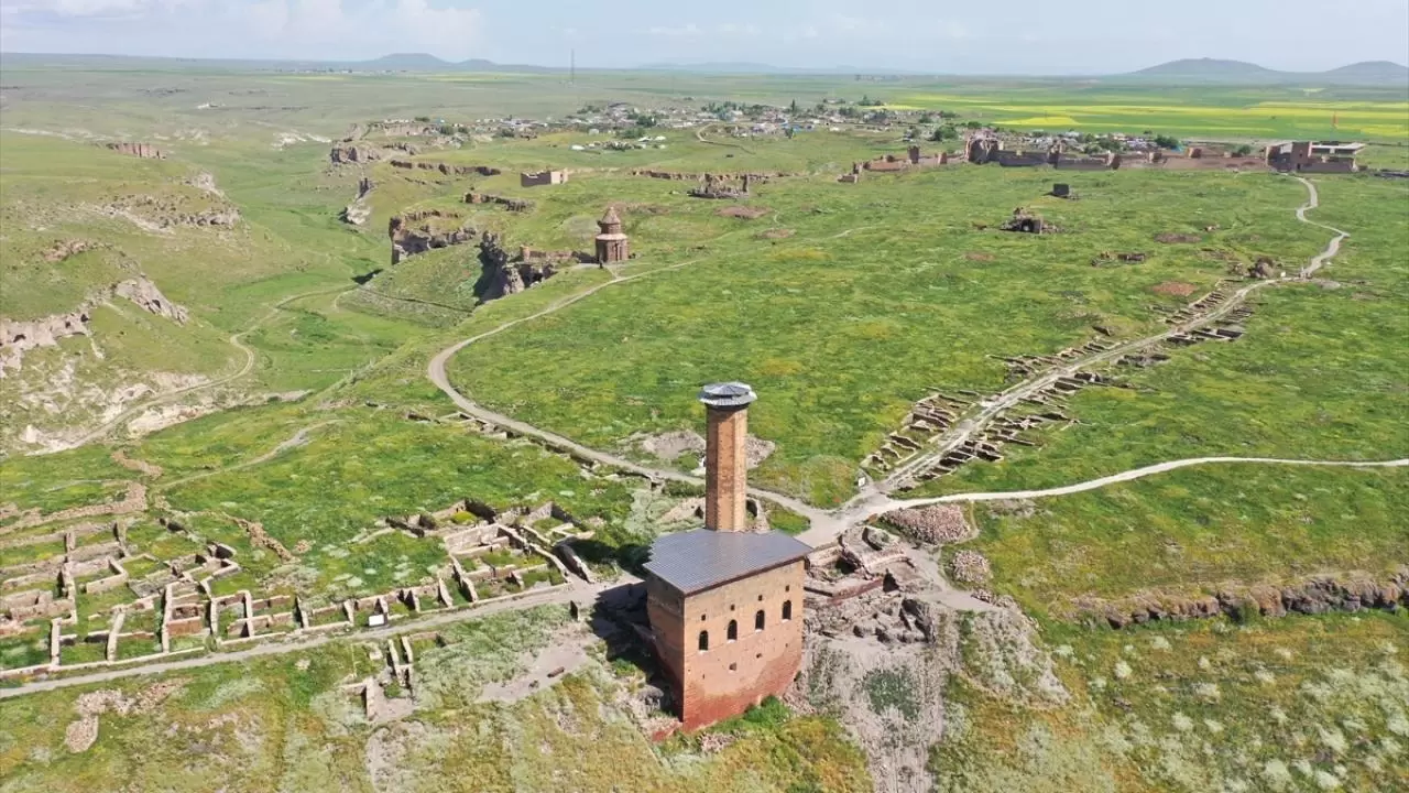 Anadolu’nun ilk Türk camisi Ebu’l Menuçehr, asırlara meydan okuyor 9