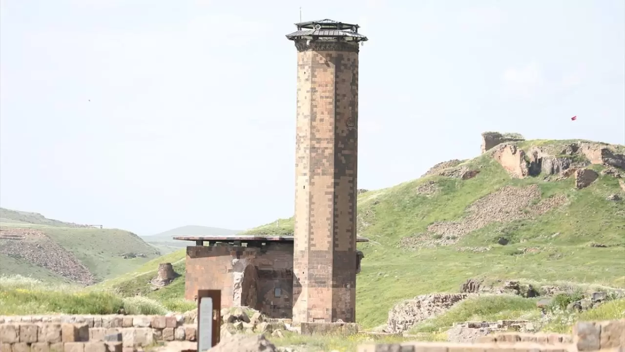 Anadolu’nun ilk Türk camisi Ebu’l Menuçehr, asırlara meydan okuyor 8