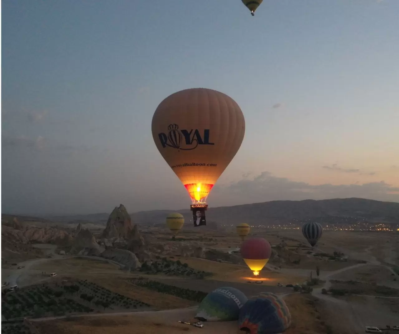 Kapadokya'da balonlar Türk bayraklarıyla uçtu 9