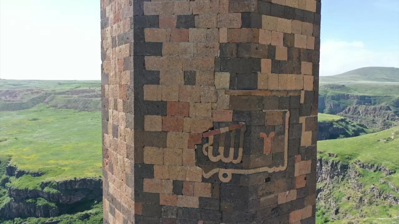 Anadolu’nun ilk Türk camisi Ebu’l Menuçehr, asırlara meydan okuyor 2