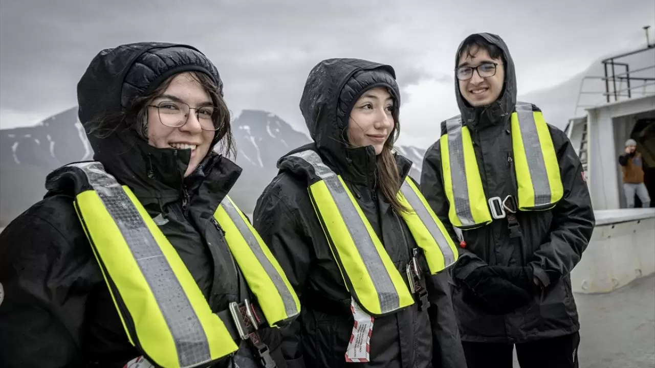 Türk gençleri bilim için Kuzey Kutbu’nda! 1