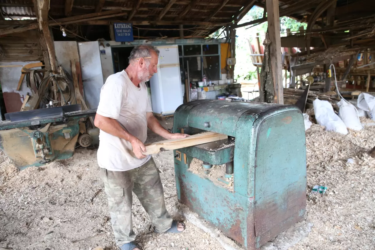 150 ahşap teknede onun el emeği var 4