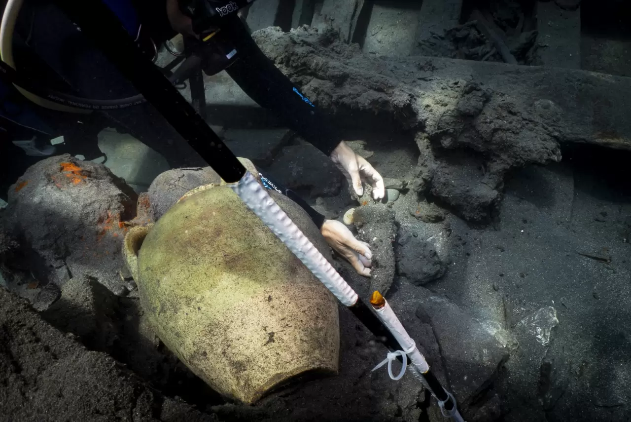 Datça açıklarında bir müzeyi dolduracak kadar eser keşfedildi 4