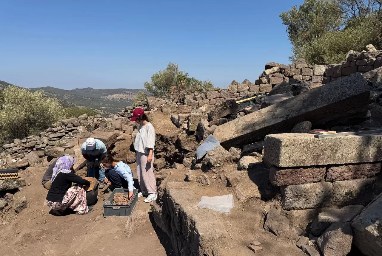 Bin üç yüz yıllık tapınak günyüzüne çıkartıldı 4