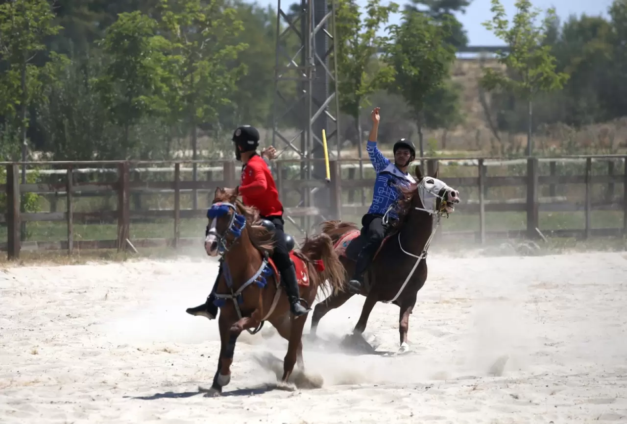 Malazgirt Zaferi kutlamalarında cirit şöleni 8