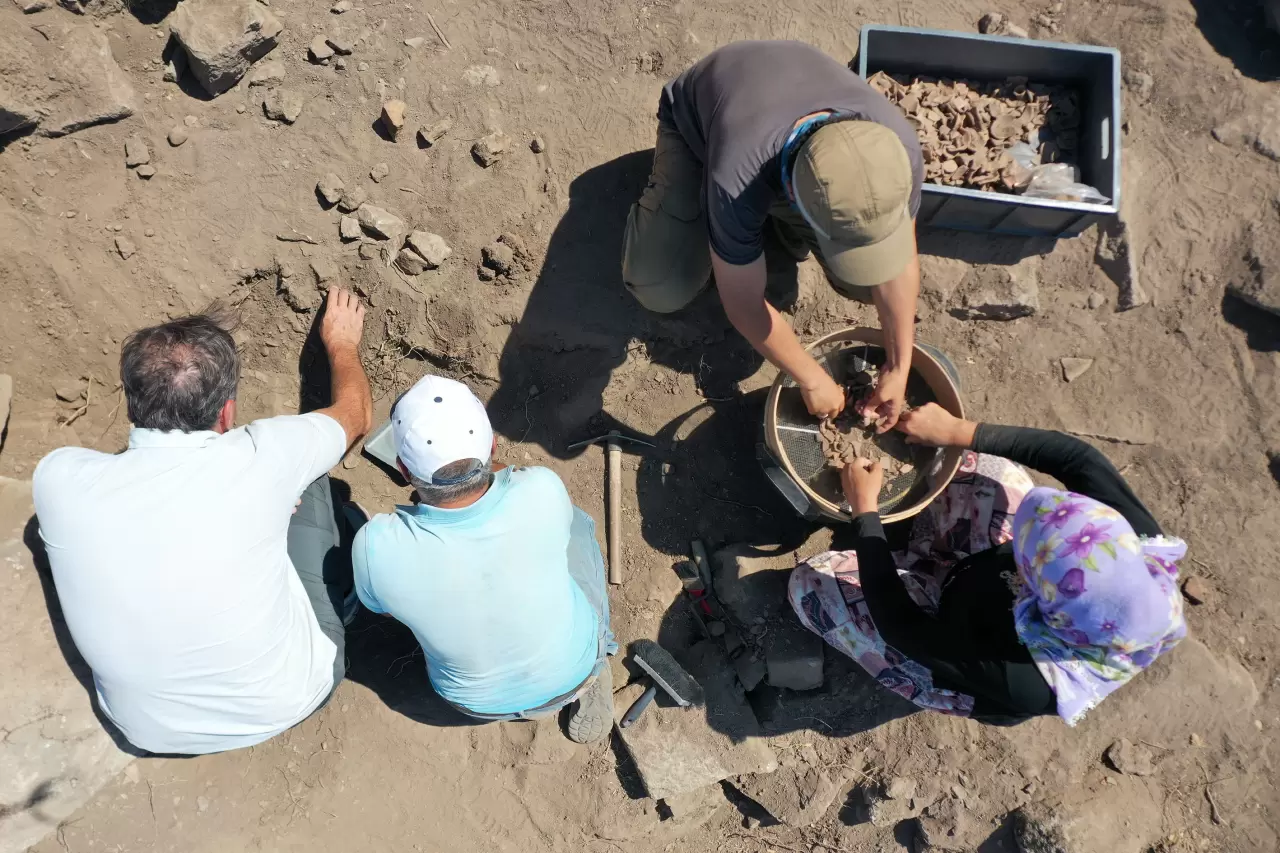 Bin üç yüz yıllık tapınak günyüzüne çıkartıldı 3