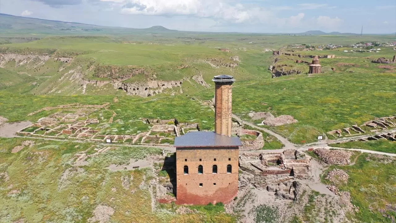 Anadolu’nun ilk Türk camisi Ebu’l Menuçehr, asırlara meydan okuyor 7