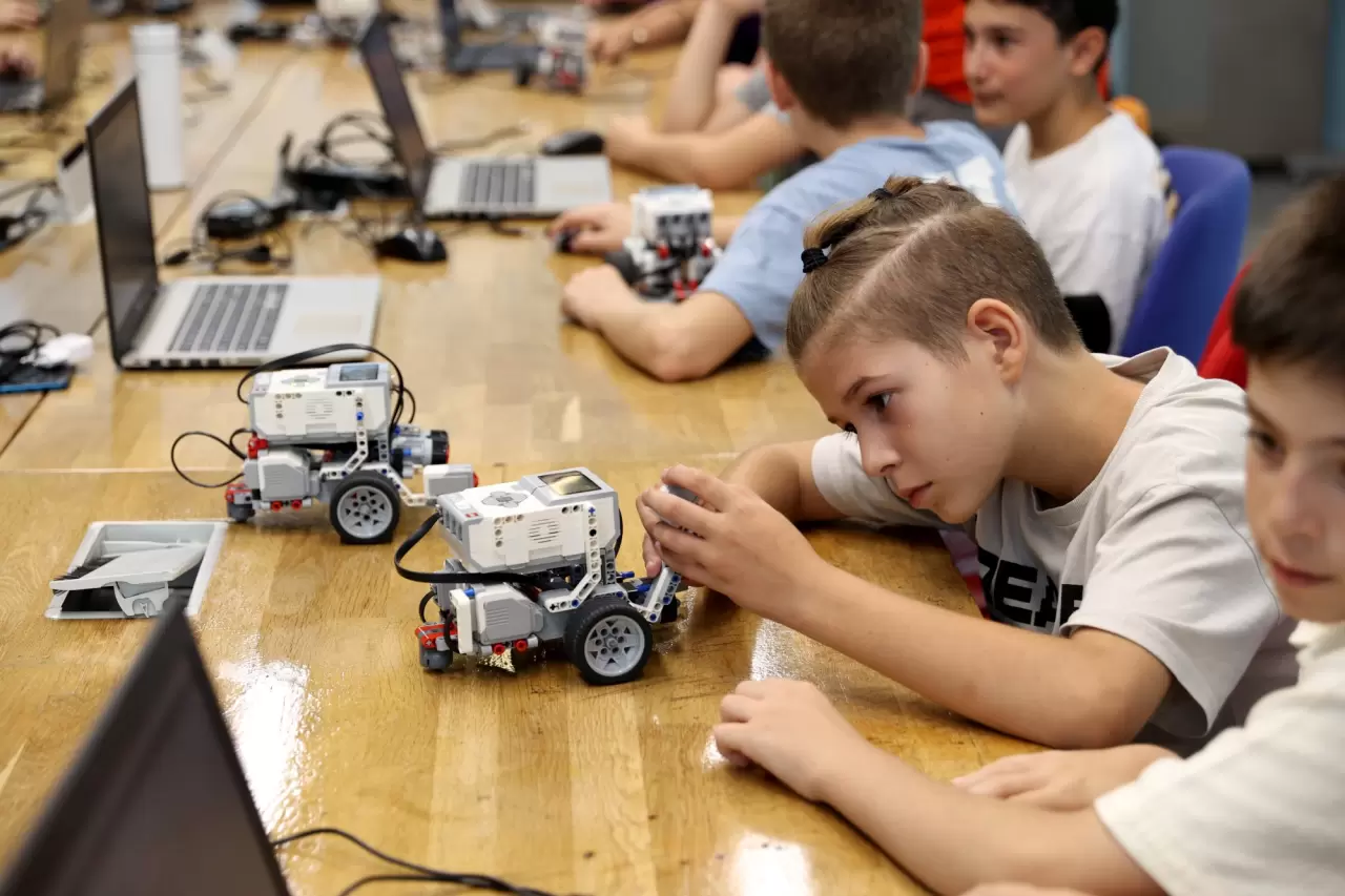 Geleceğin yazılım mühendisleri yetişiyor 3