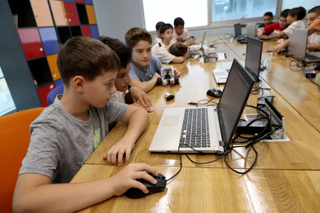 Geleceğin yazılım mühendisleri yetişiyor 5