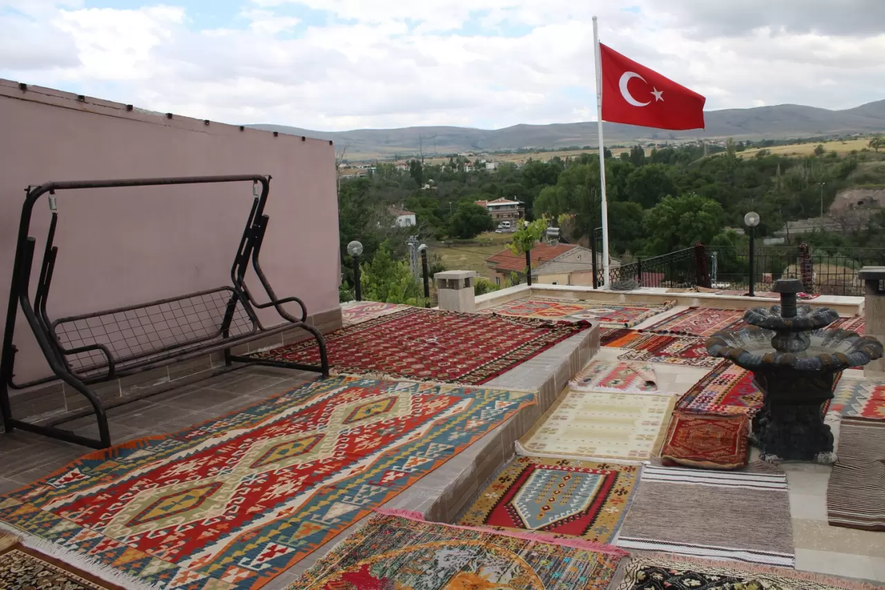 Yıllanmış halılar serildi, renk cümbüşü ortaya çıktı 6