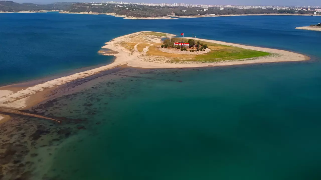 Kuraklık 'sevgi yolu'nu ortaya çıkarttı 1