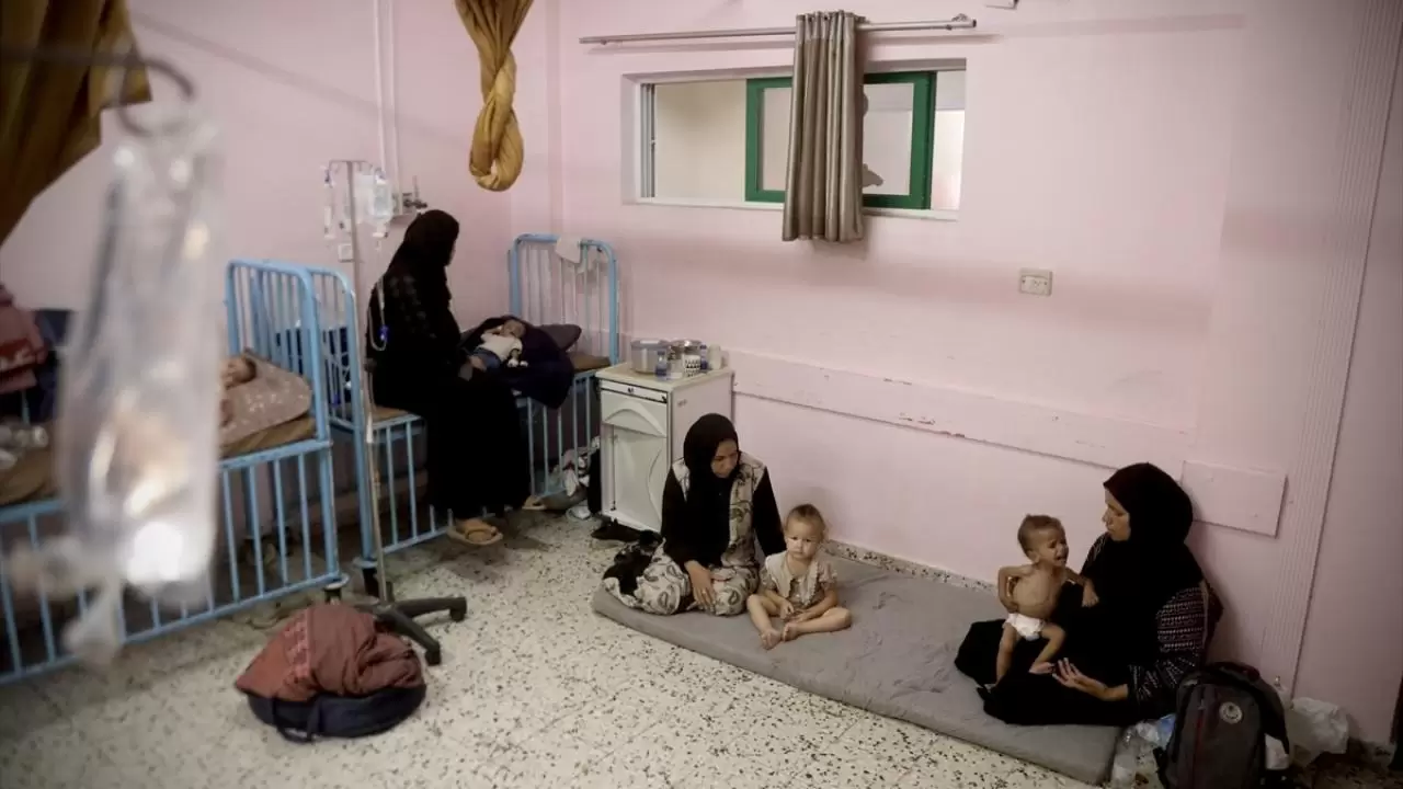 Gazze'de sessiz çığlık! Hastanelerdeki çocuklar adeta ölümü bekliyor 9