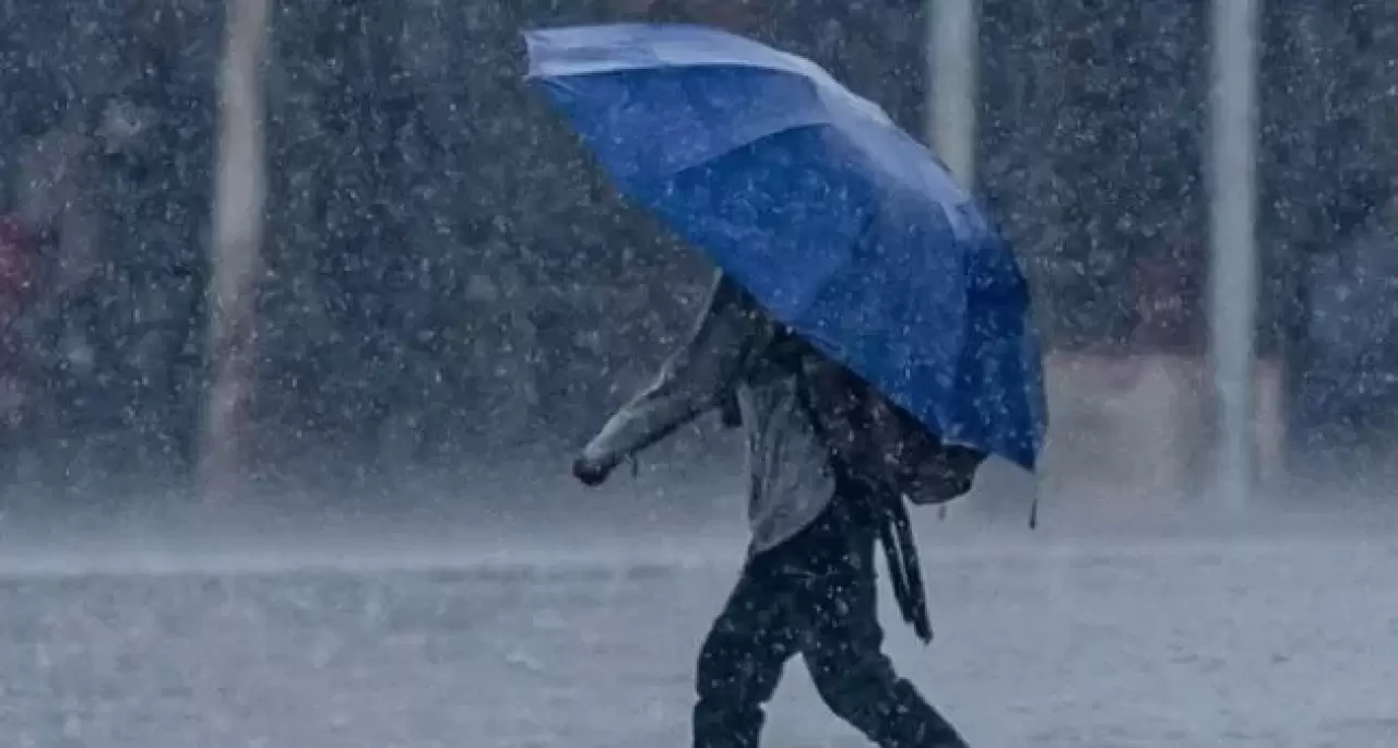 Meteoroloji uyardı! 24 ilde kuvvetli sağanak ve fırtına! 4