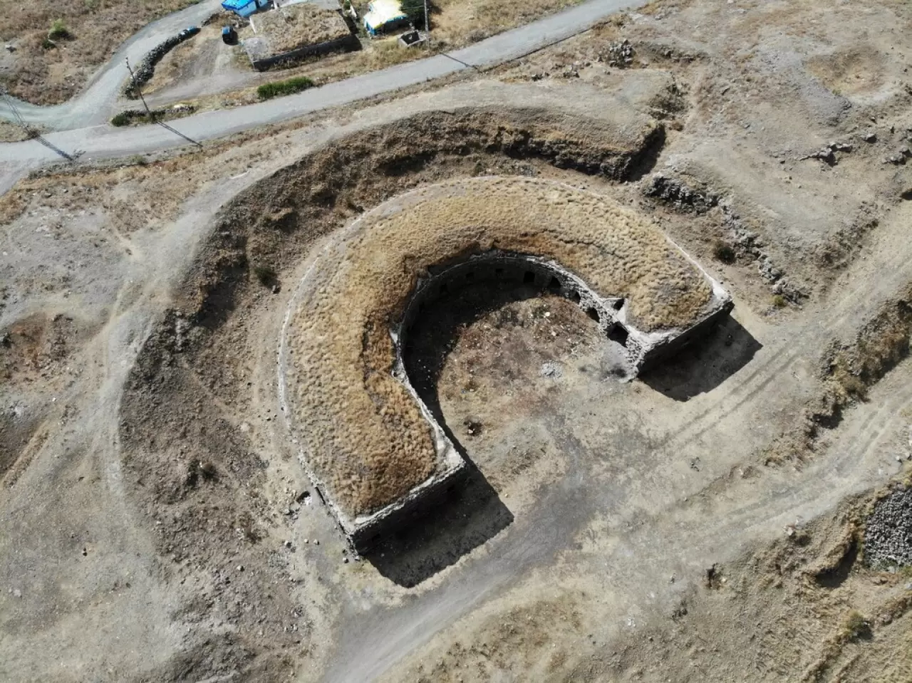 At nalı şeklindeki eşsiz tabya: Kars turizmine kazandırılacak 1