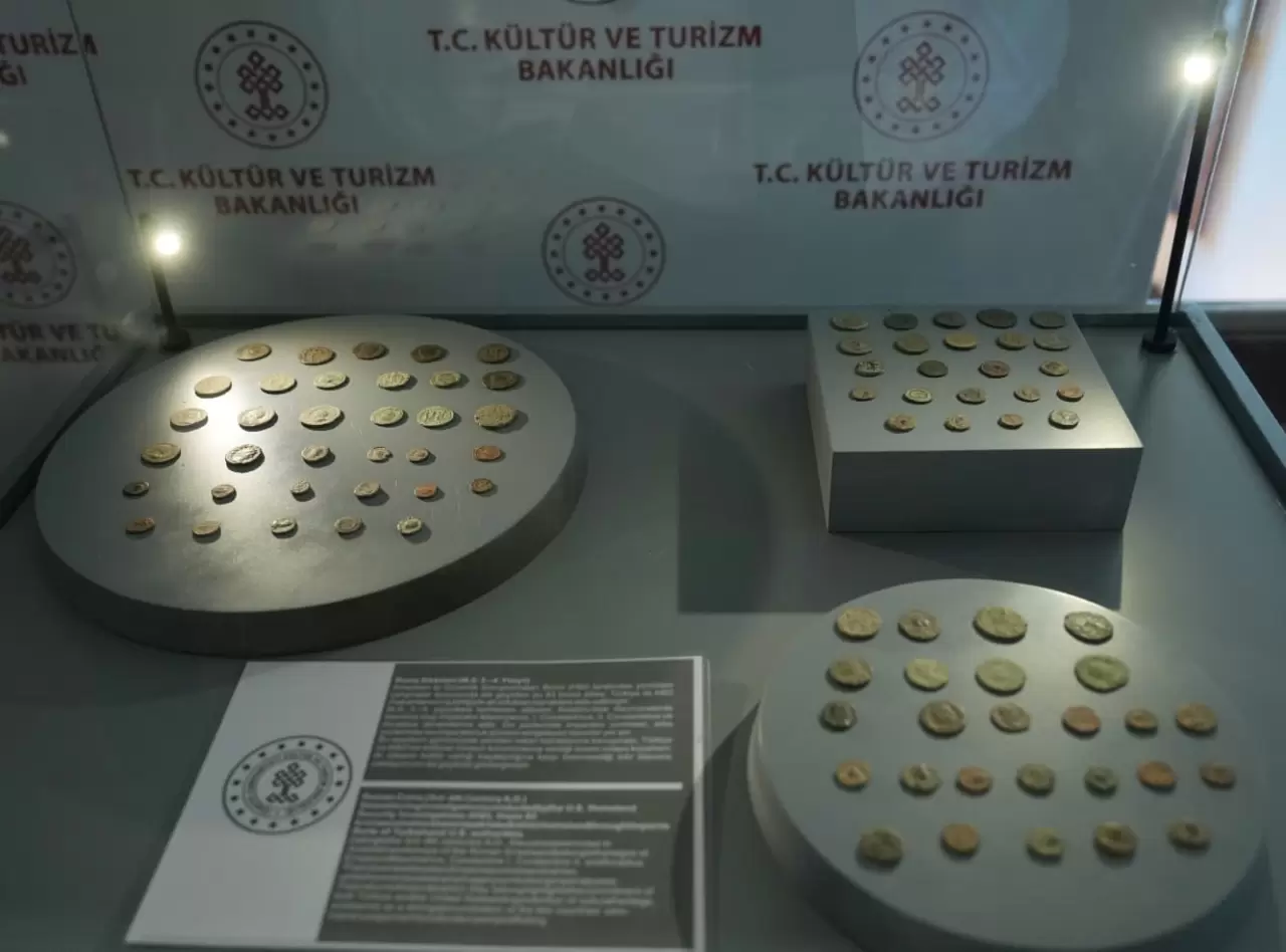 1700 yıllık sikkeler yuvada: Roma’dan Anadolu’ya tarihi dönüş! 3