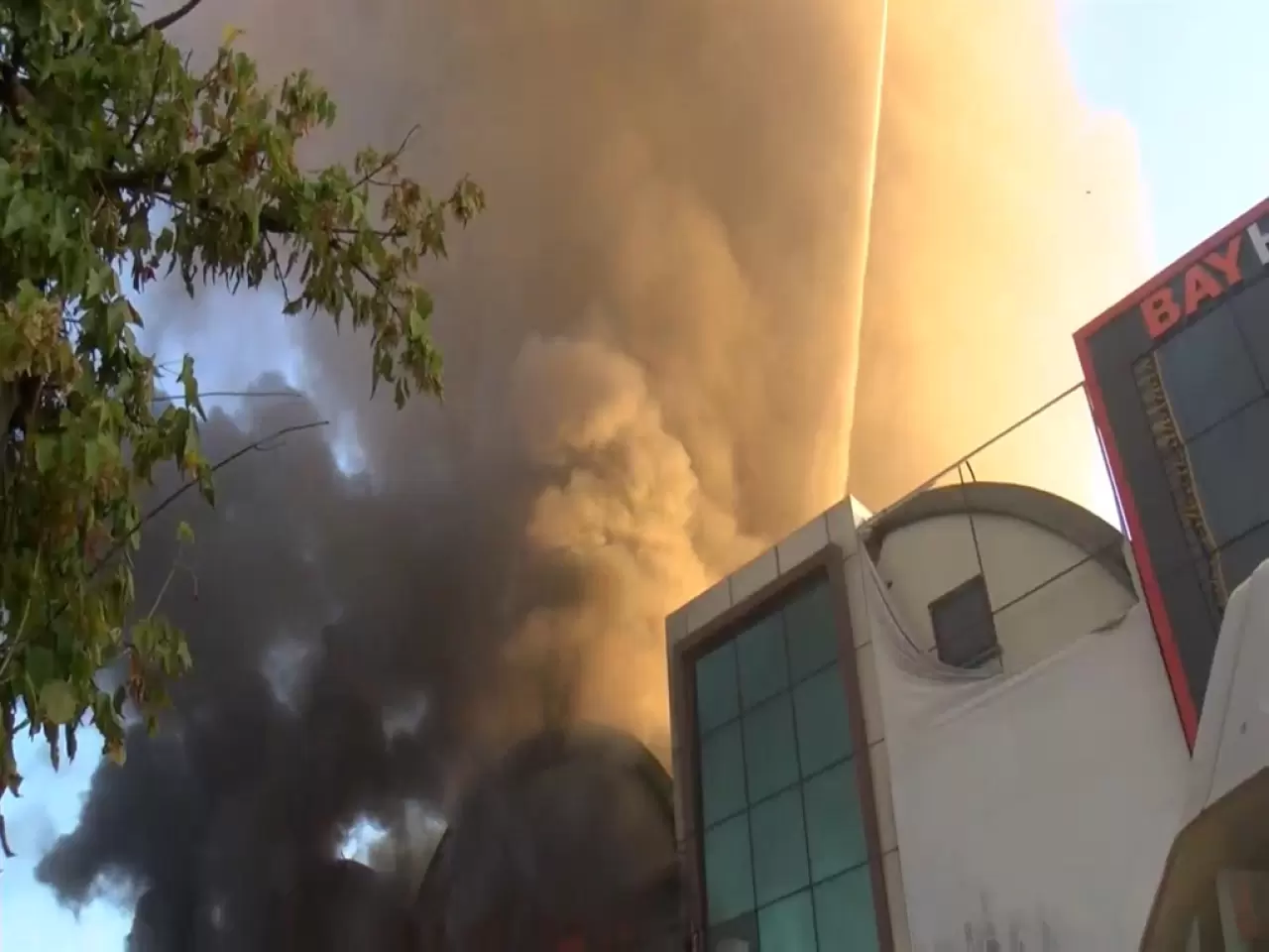 Bağcılar İSTOÇ'ta iş yerinde yangın çıktı 8