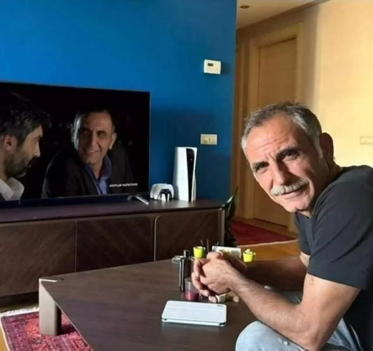 Kurtlar Vadisi'nin Memati'si Gürkan Uygun'un fındık toplarken görüntülendi 6