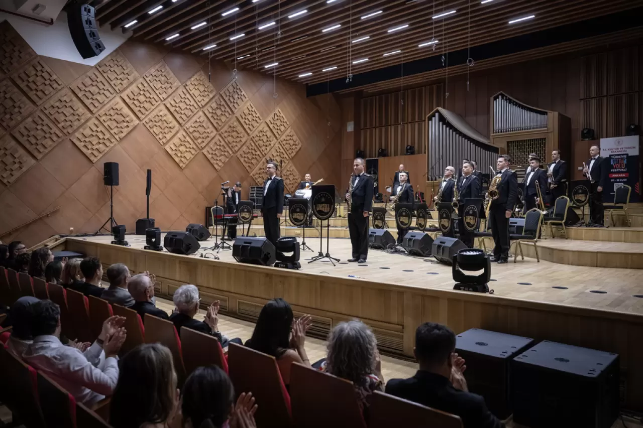 Türk Armoni Yıldızları Orkestrası'ndan muhteşem konser 1