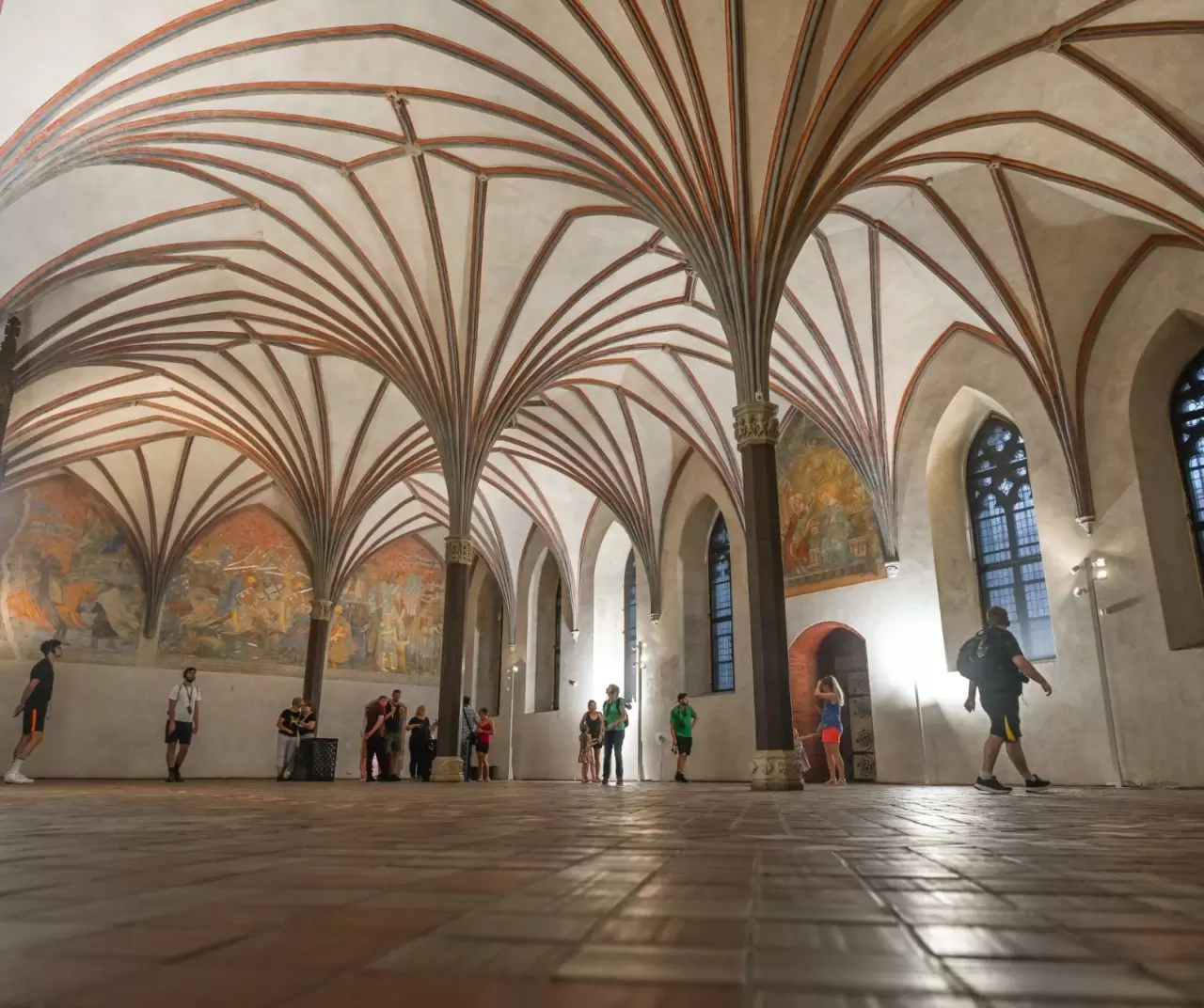 Dünyanın en büyük kalesi Malbork, UNESCO listesinde parlıyor 20
