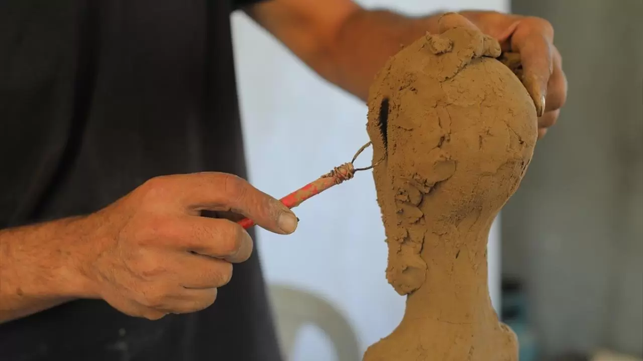 Acıyı sanata dönüştürdü! Gazzeli heykeltıraş Filistin’in sessiz çığlığını anlatıyor 10